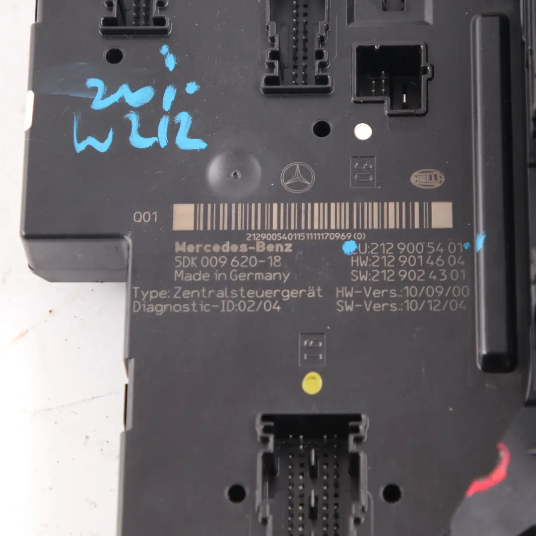 W207 Fuse Junction Box Relay Control Unit Module SAM to Mercedes with Part number A2129005401 Mercedes W207 Fuse Junction Box Relay Control Unit Module SAM - SKU A2129005401 - Part number A2129005401