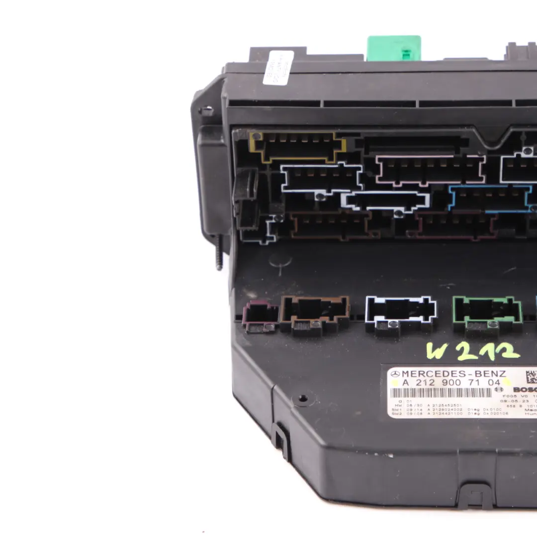 SAM Modul Steuergerät Elektrischer Sicherungskasten Einheit für Mercedes W212 mit Teilenummer A2129007104 Mercedes W212 SAM Modul Steuergerät Elektrischer Sicherungskasten Einheit - SKU A2129007104 - Teilenummer A2129007104