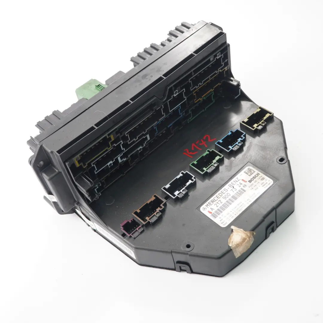 M271 Fuse Box SAM Relay Control Module to Mercedes SLK R171 Petrol with Part number A2129007324 Mercedes SLK R171 Petrol M271 Fuse Box SAM Relay Control Module - SKU A2129007324 - Part number A2129007324