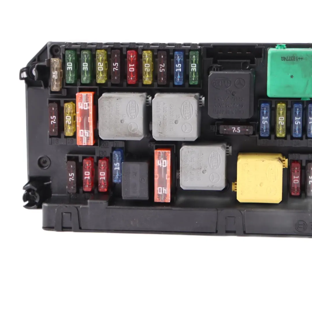 Scatola Fusibili Anteriore SAM Modulo Unità Controllo per Mercedes W212 con numero di parte A2129008507 Mercedes W212 Scatola Fusibili Anteriore SAM Modulo Unità Controllo - SKU A2129008507 - Numero di parte A2129008507