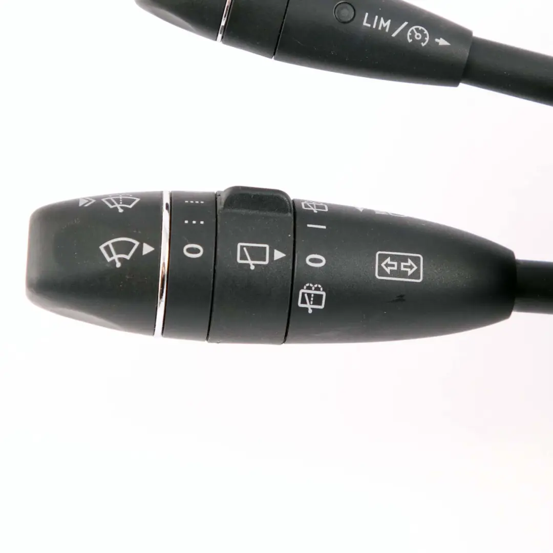 Slittamento Sterzo Mercedes W212 Anello Interruttore Indicatore per con numero di parte A2129008602 Slittamento Sterzo Mercedes W212 Anello Interruttore Indicatore - SKU A2129008602 - Numero di parte A2129008602