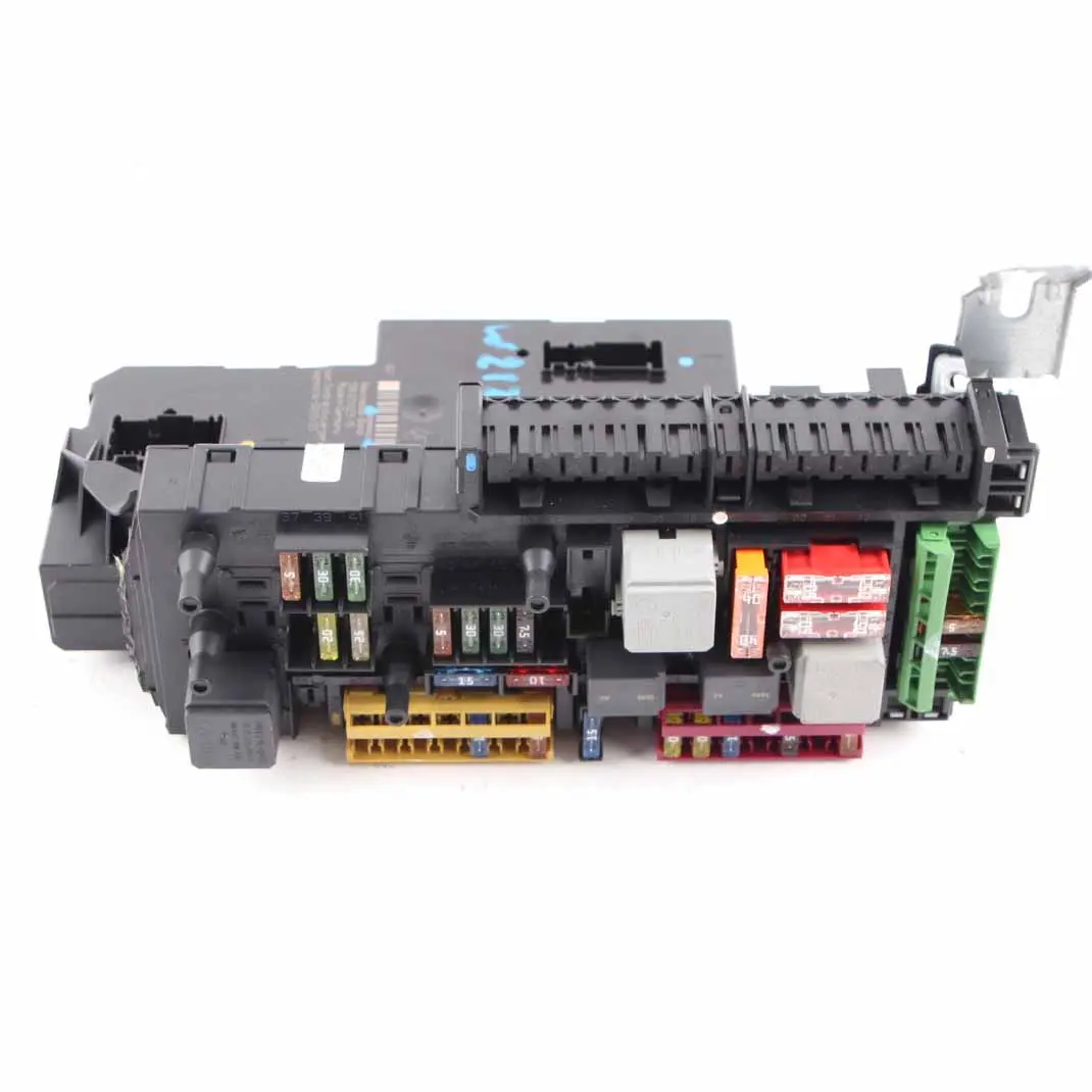 Scatola Fusibili Relè Unità SAM Posteriore Modulo per Mercedes W212 con numero di parte A2129009622 Mercedes W212 Scatola Fusibili Relè Unità SAM Posteriore Modulo - SKU A2129009622 - Numero di parte A2129009622