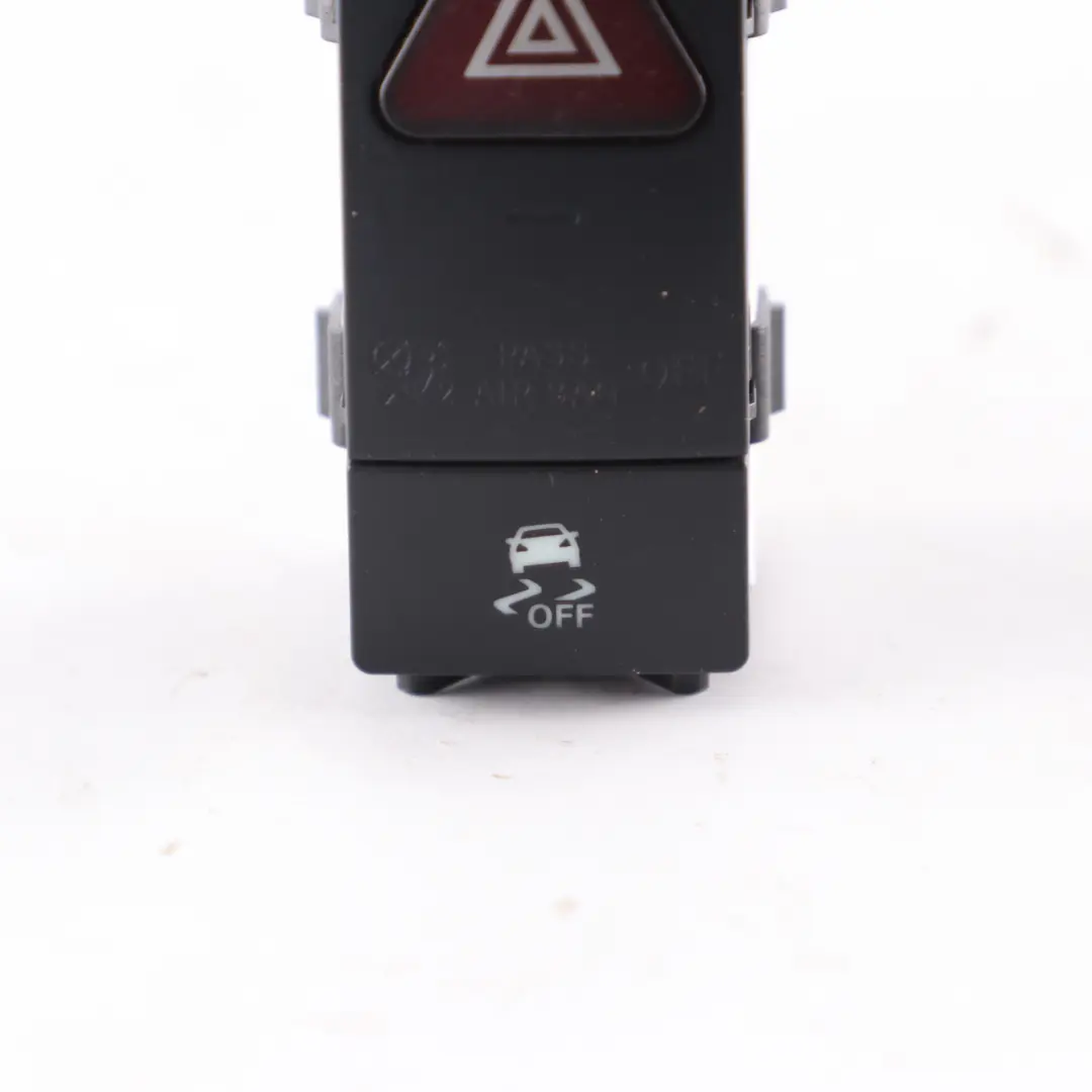 Unità Pulsante Interruttore Luci Di Emergenza ESP per Mercedes S212 con numero di parte A2129051300 Mercedes S212 Unità Pulsante Interruttore Luci Di Emergenza ESP - SKU A2129051300 - Numero di parte A2129051300