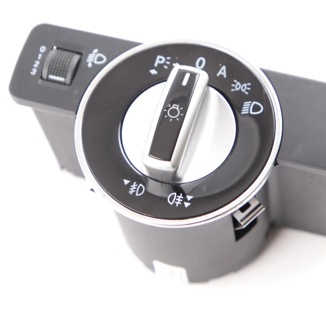 Interrupteur de phares Bouton du panneau de commande pour Mercedes W212 à propos du numéro de pièce A2129051600 Mercedes W212 Interrupteur de phares Bouton du panneau de commande - SKU A2129051600 - Numéro de pièce A2129051600
