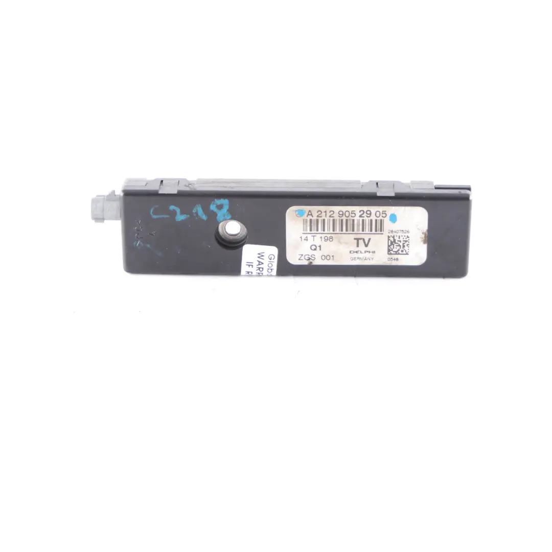 Antenna Amplifier Mercedes W212 CLS W218 TV Aerial Module Unit to with Part number A2129052905 Antenna Amplifier Mercedes W212 CLS W218 TV Aerial Module Unit - SKU A2129052905 - Part number A2129052905
