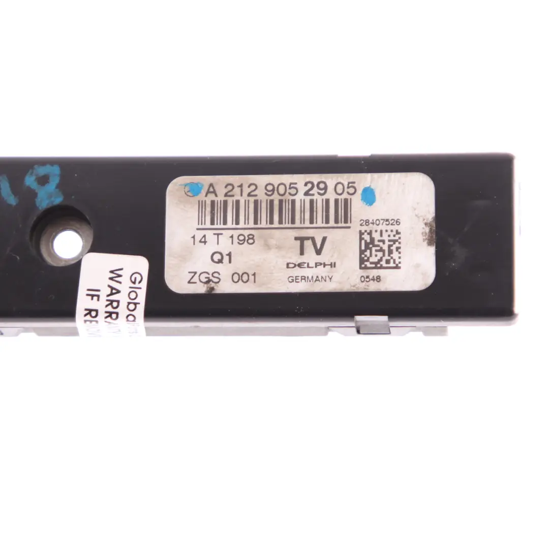 Antenna Amplifier Mercedes W212 CLS W218 TV Aerial Module Unit to with Part number A2129052905 Antenna Amplifier Mercedes W212 CLS W218 TV Aerial Module Unit - SKU A2129052905 - Part number A2129052905