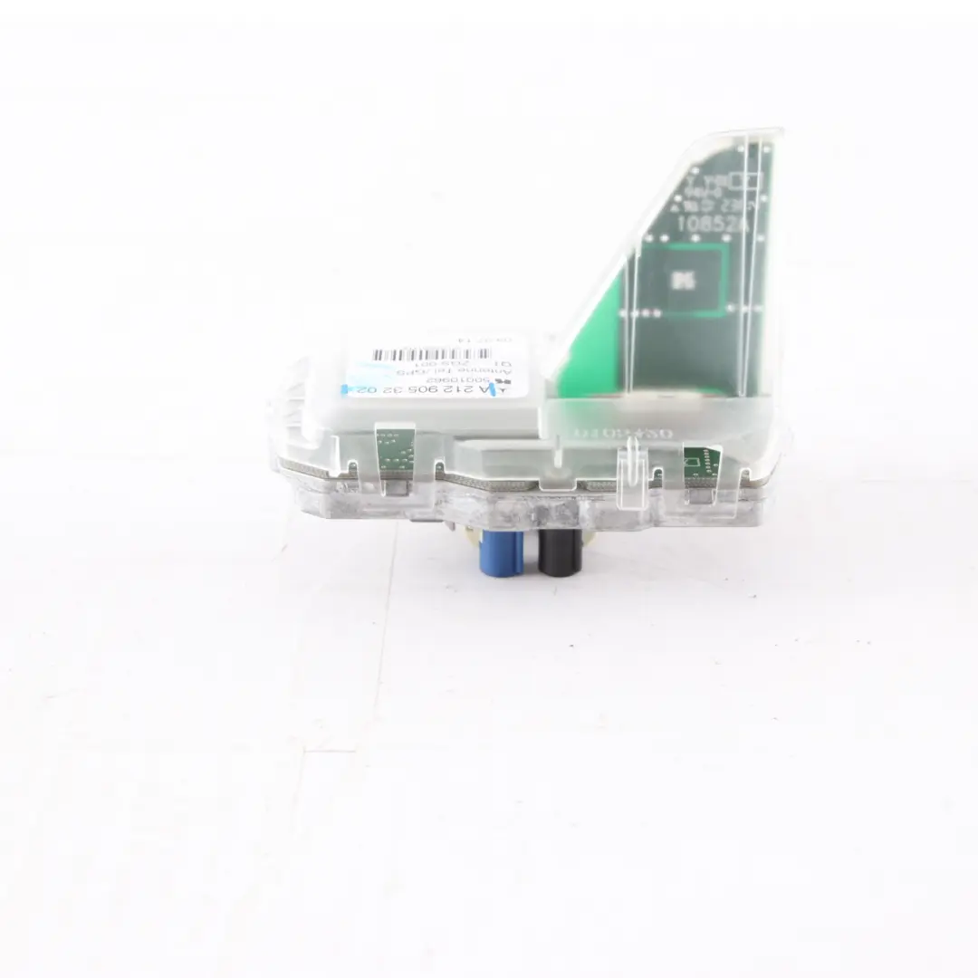 Antenna Mercedes W212 W218 W246 Antenna aletta di squalo per con numero di parte A2129053202 Antenna Mercedes W212 W218 W246 Antenna aletta di squalo - SKU A2129053202 - Numero di parte A2129053202