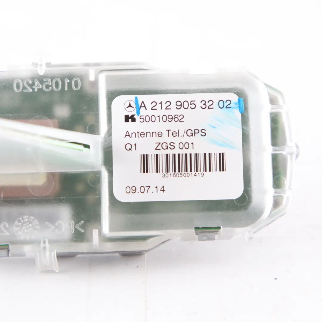  Antenna Mercedes W212 W218 W246 Antenna aletta di squalo - SKU A2129053202 - Numero di parte A2129053202