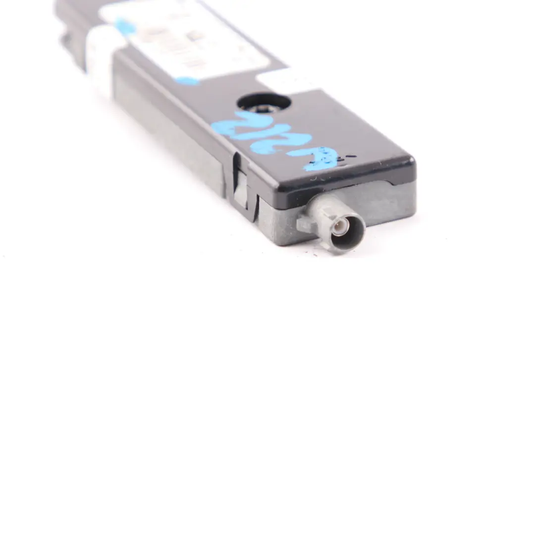 Antena Amplificador Módulo de antena trasera derecha para Mercedes W212 con número de pieza A2129054903 Mercedes W212 Antena Amplificador Módulo de antena trasera derecha - SKU A2129054903 - Número de pieza A2129054903