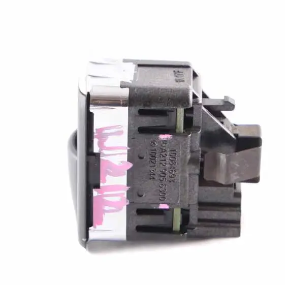 Trunk Switch Mercedes W212 W218 Tailgate Boot Remote Control Button to with Part number A2129056300 Trunk Switch Mercedes W212 W218 Tailgate Boot Remote Control Button - SKU A2129056300 - Part number A2129056300