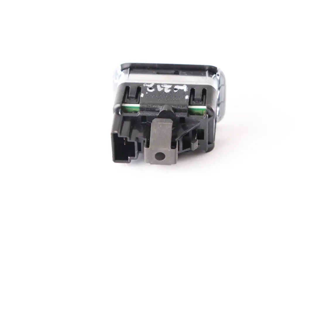 Mercedes W212 W218 Bouton De Commande Distance Hayon Arrière - SKU A2129059300 - Numéro de pièce A2129059300