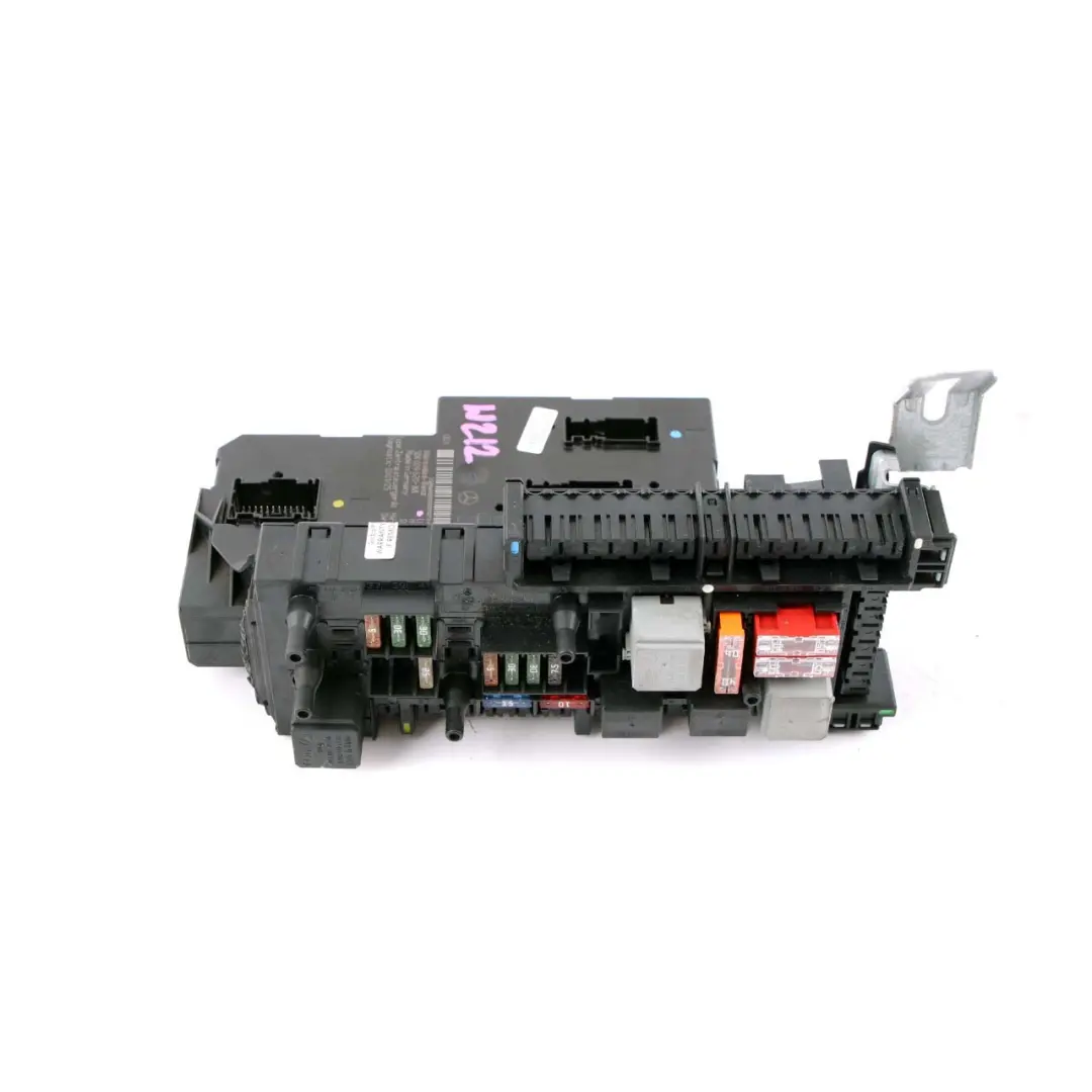 Scatola dei Fusibili Mercedes W212 Unita di Controllo Rele Posteriore Modulo SAM per con numero di parte A2129060005 Scatola dei Fusibili Mercedes W212 Unita di Controllo Rele Posteriore Modulo SAM - SKU A2129060005 - Numero di parte A2129060005