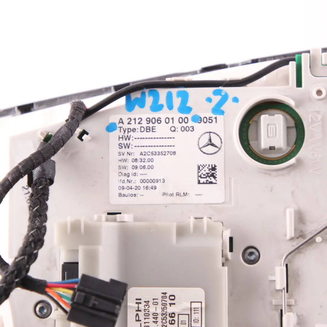 Mercedes W212 Luce da tetto Lampada lettura interna anteriore nera - SKU A2129060100 - Numero di parte A2129060100