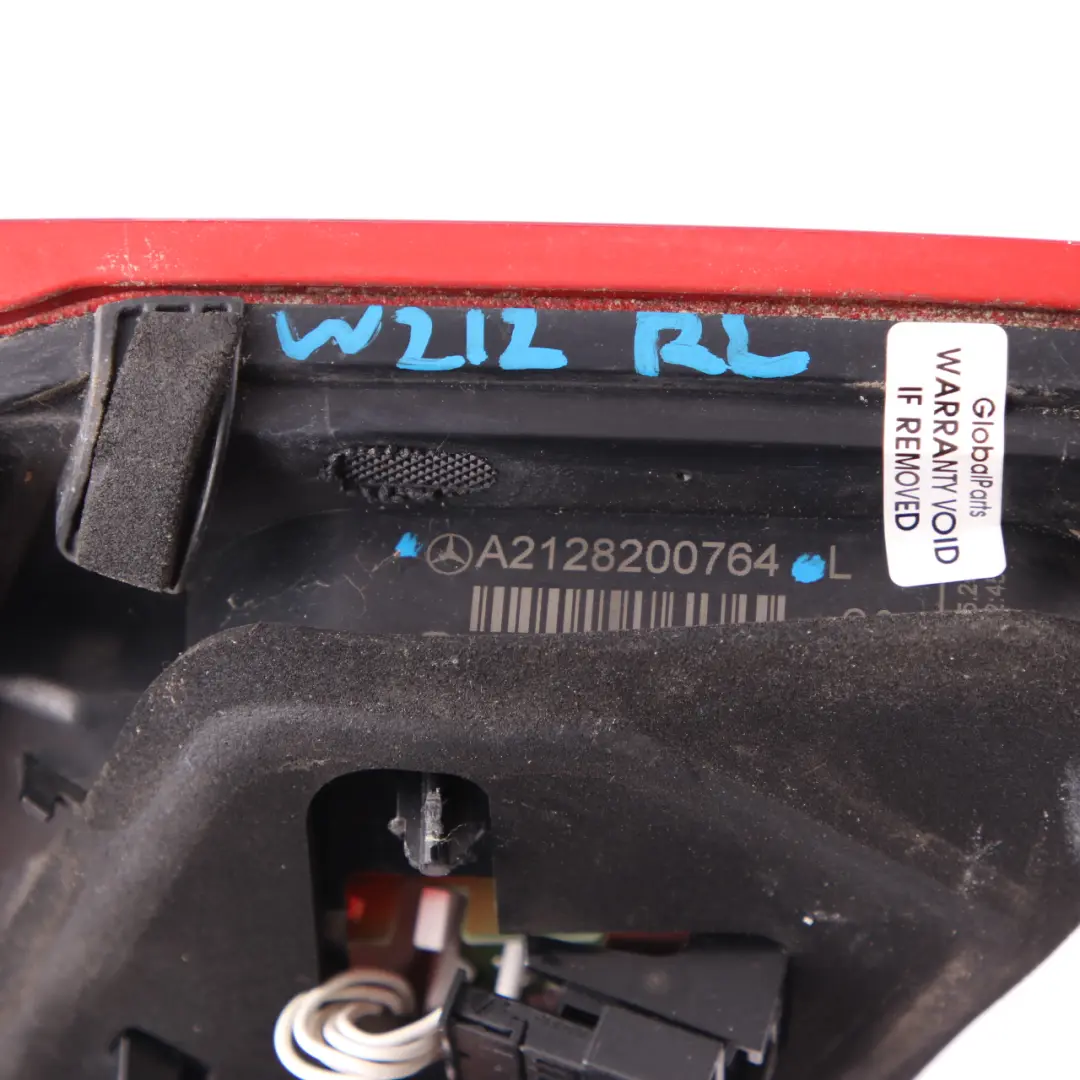 Luz Trasera Mercedes W212 Berlina Izquierda Tapa Maletero Porton Bota para con número de pieza A2129060158 Luz Trasera Mercedes W212 Berlina Izquierda Tapa Maletero Porton Bota - SKU A2129060158 - Número de pieza A2129060158