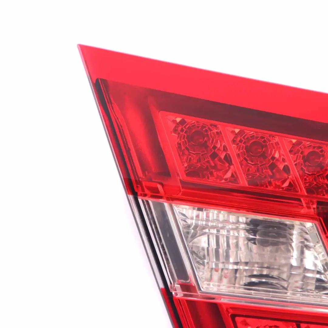 Luz Trasera Mercedes W212 Berlina Izquierda Tapa Maletero Porton Bota para con número de pieza A2129060158 Luz Trasera Mercedes W212 Berlina Izquierda Tapa Maletero Porton Bota - SKU A2129060158 - Número de pieza A2129060158