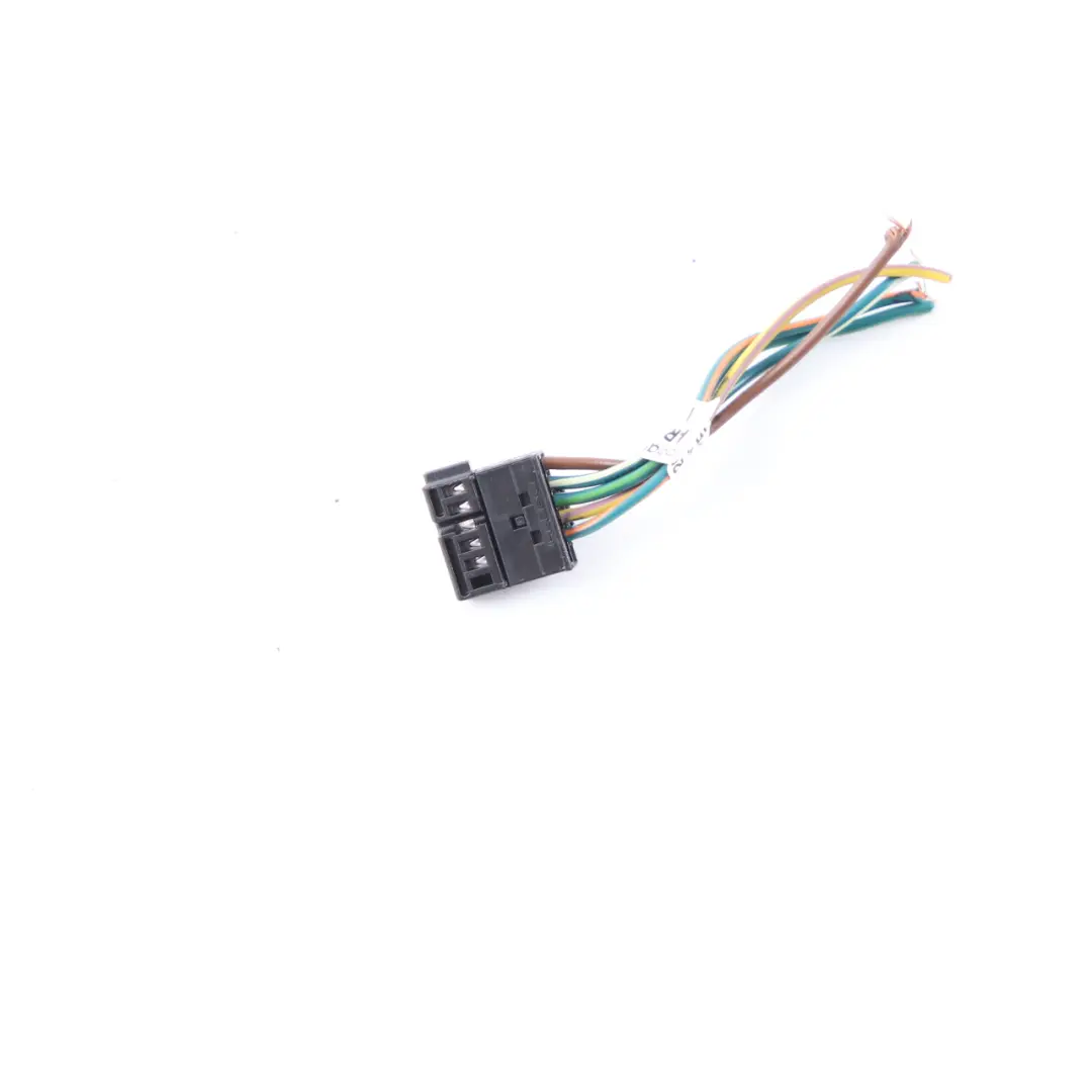 Mercedes W212 Prise Couvercle Coffre Lampe Arrière Droite A2125452226 - SKU A2129060258-1 - Numéro de pièce A2129060258