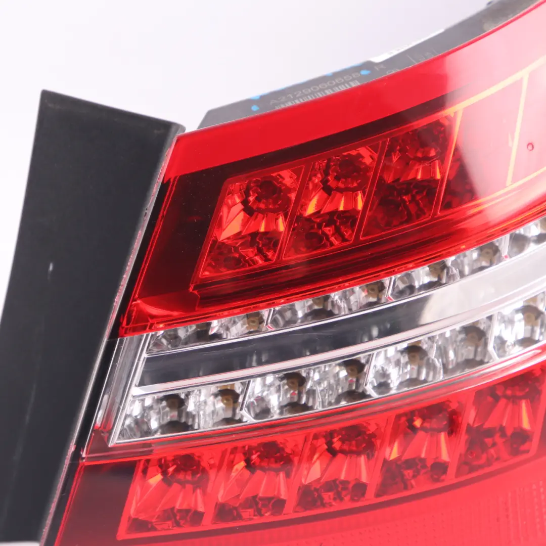 Mercedes W212 Limousine Rückleuchte Rechts Rücklicht Seitenwand - SKU A2129060658 - Teilenummer A2129060658