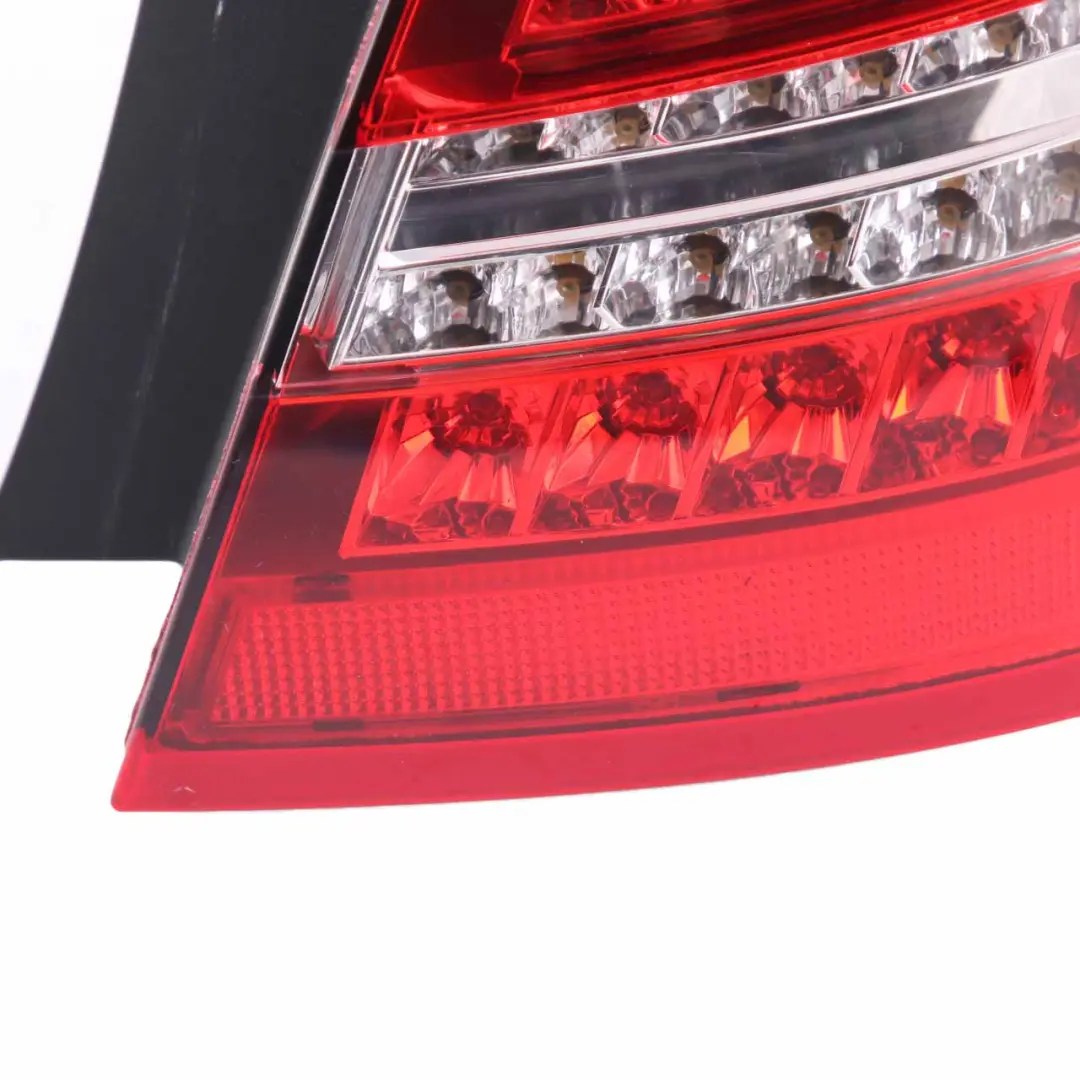 Mercedes W212 Saloon Lampe Arrière Feu Arrière Droit Side Panel - SKU A2129060658 - Numéro de pièce A2129060658