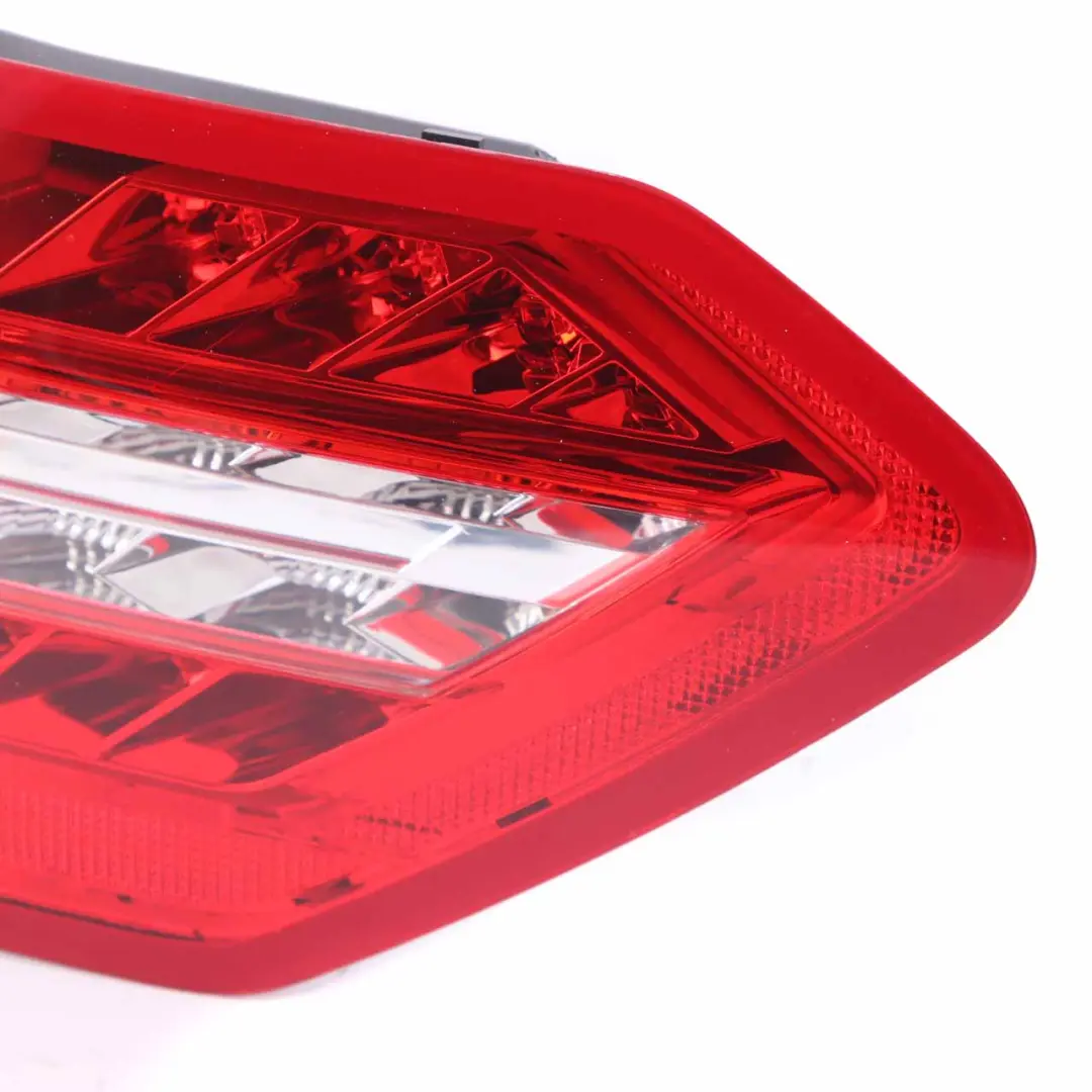 Mercedes W212 Saloon Lampe Arrière Feu Arrière Droit Side Panel - SKU A2129060658 - Numéro de pièce A2129060658
