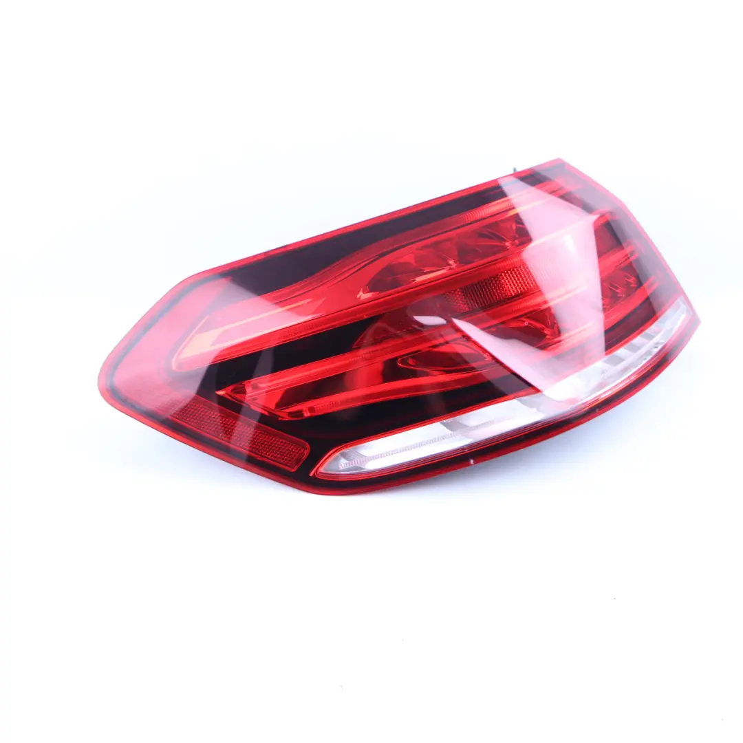 Licht Lampe Seitenwand hinten links für Mercedes W212 mit Teilenummer A2129060703 Mercedes W212 Licht Lampe Seitenwand hinten links - SKU A2129060703 - Teilenummer A2129060703