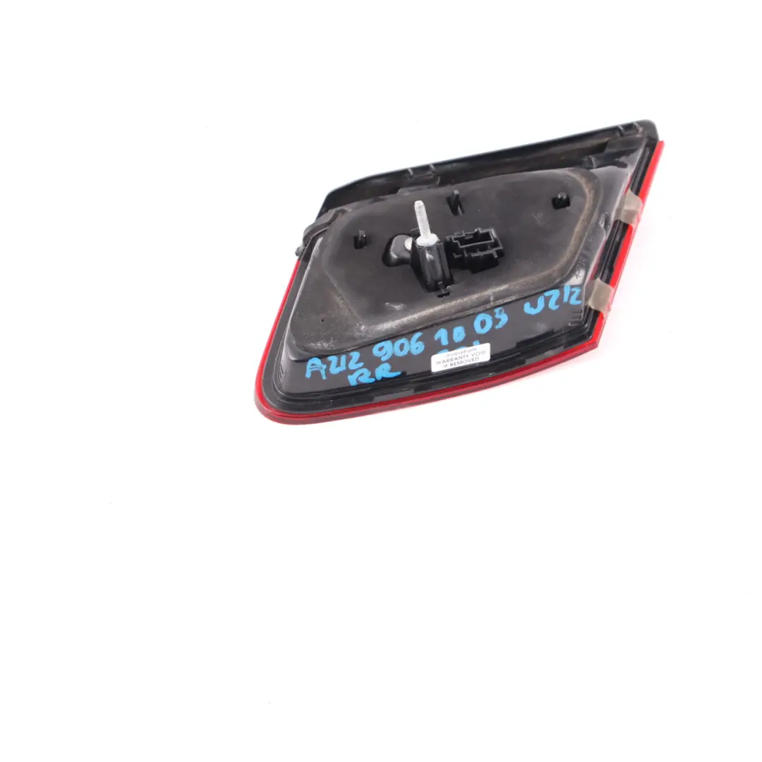 Lampe arrière du couvercle coffre Droit pour Mercedes W212 à propos du numéro de pièce A2129061003 Mercedes W212 Lampe arrière du couvercle coffre Droit - SKU A2129061003 - Numéro de pièce A2129061003
