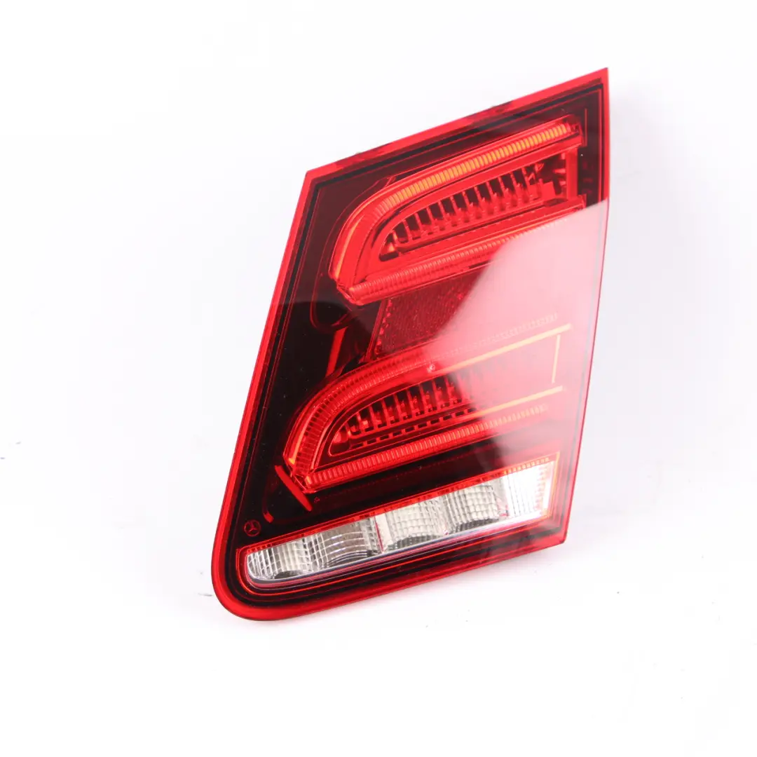 Luz Tapa Maletero Luz Trasera Derecha para Mercedes W212 con número de pieza A2129061003 Mercedes W212 Luz Tapa Maletero Luz Trasera Derecha - SKU A2129061003 - Número de pieza A2129061003