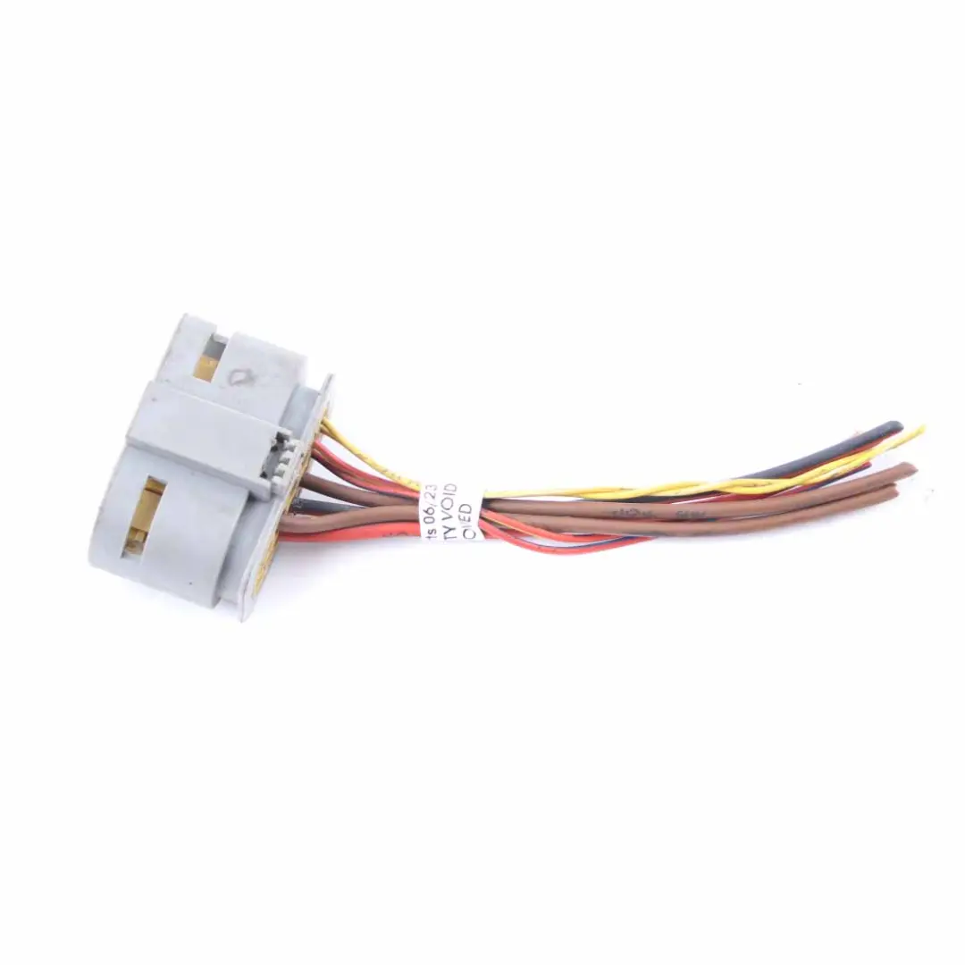 Headlamp Headlight Right O/S Light Plug Socket Wiring A0525456026 to Mercedes W212 with Part number A2129063003 Mercedes W212 Headlamp Headlight Right O/S Light Plug Socket Wiring A0525456026 - SKU A2129063003-2 - Part number A2129063003