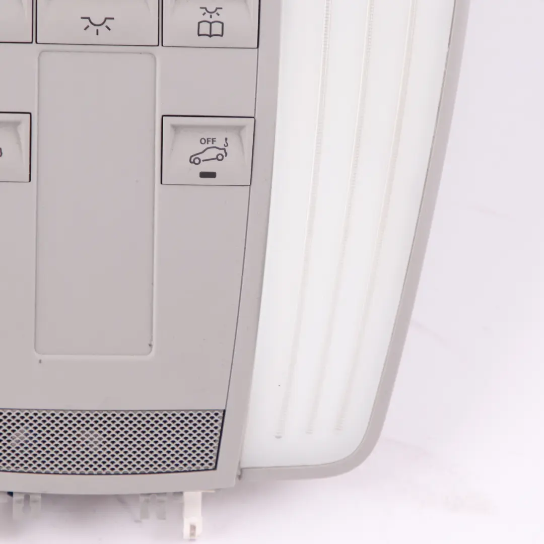 Lampka Kabiny Podsufitki Przód Szara do Mercedes W212 o numerze A2129064301 Mercedes W212 Lampka Kabiny Podsufitki Przód Szara - SKU A2129064301 - Numer Części A2129064301