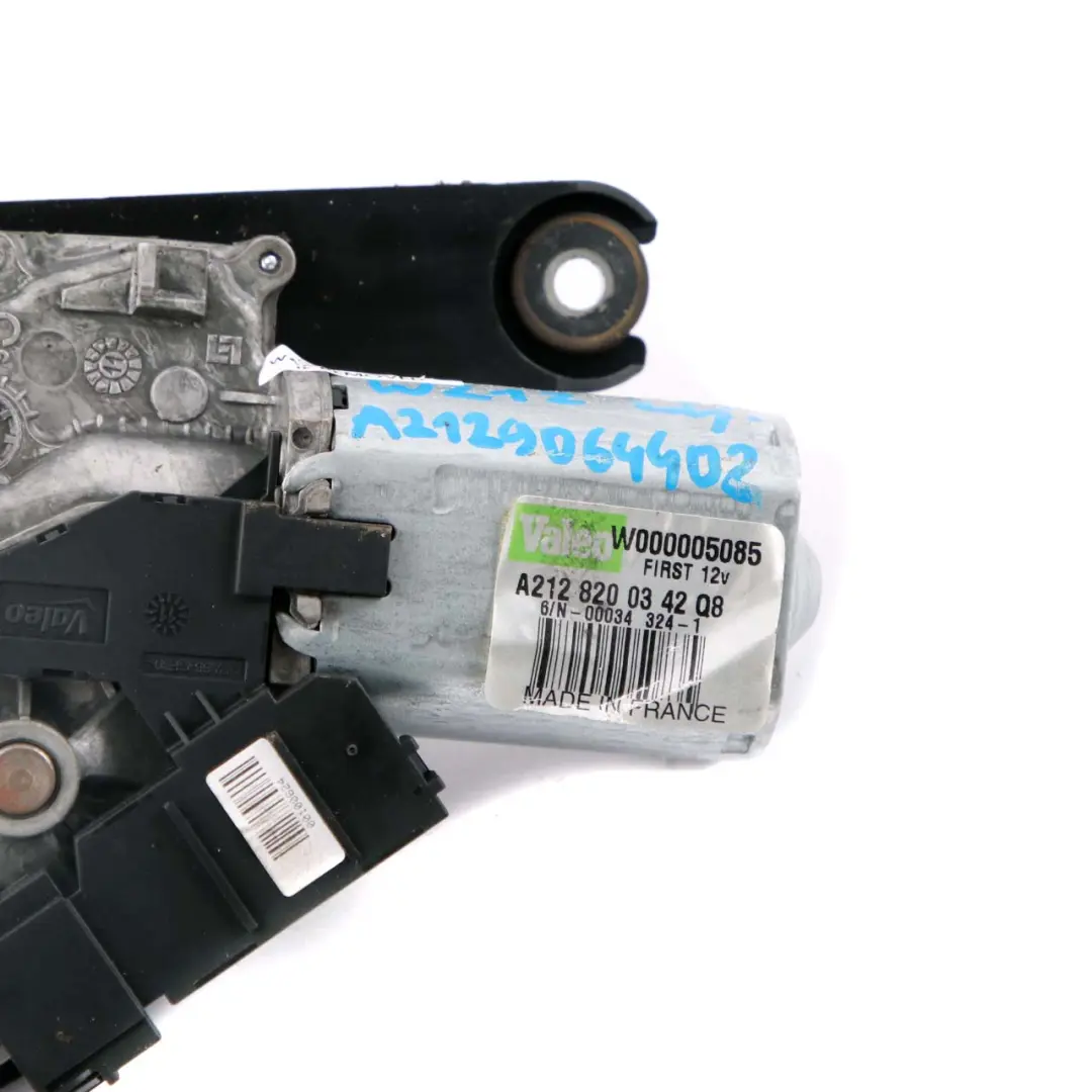 Wiper Motor Panel Window Tailgate to Mercedes W212 Rear with Part number A2129064402 Mercedes W212 Rear Wiper Motor Panel Window Tailgate - SKU A2129064402 - Part number A2129064402