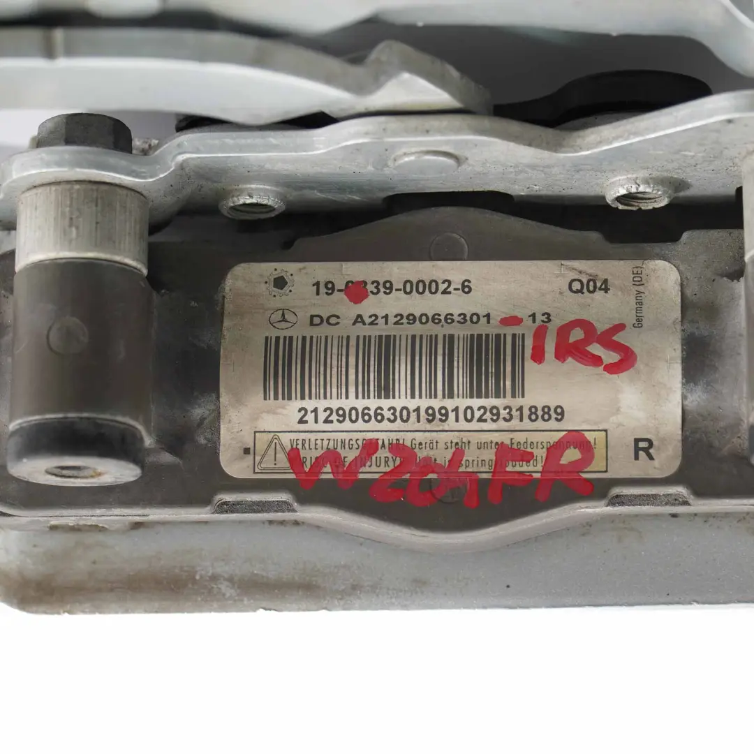 Cerniera Cofano Mercedes W204 W212 Destra Unità Protezione Pedonale Argento - SKU A2129066301-IRS - Numero di parte A2129066301