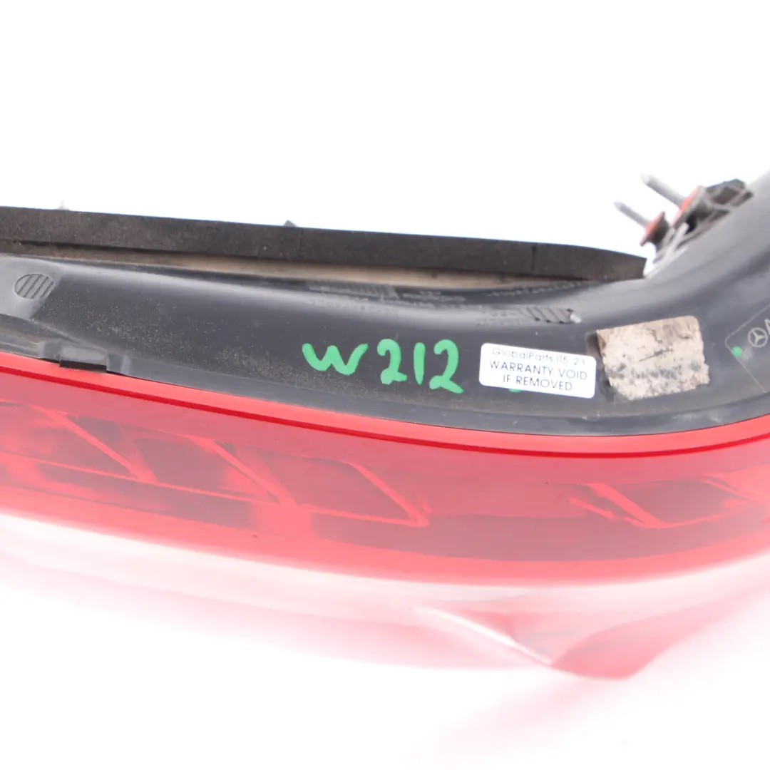 Piloto Trasero Mercedes W212 Berlina Izquierda Panel Lateral para con número de pieza A2129066601 Piloto Trasero Mercedes W212 Berlina Izquierda Panel Lateral - SKU A2129066601-1 - Número de pieza A2129066601