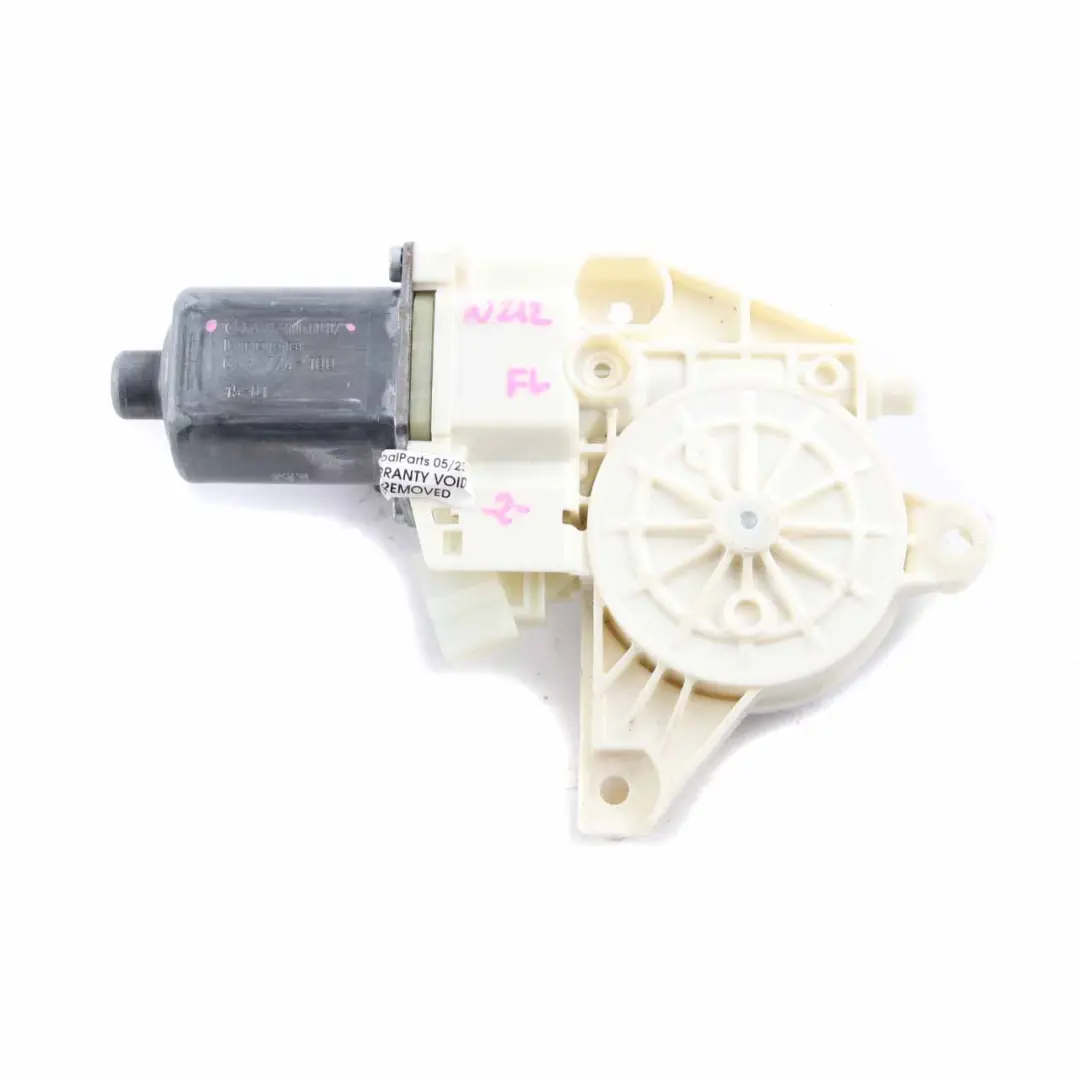 Moteur Lève-Vitre Porte Avant Gauche Entraînement pour Mercedes W212 à propos du numéro de pièce A2129066802 Mercedes W212 Moteur Lève-Vitre Porte Avant Gauche Entraînement - SKU A2129066802 - Numéro de pièce A2129066802