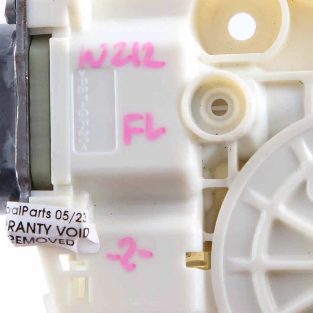 Motore alzacristalli porta anteriore sinistra Unità per Mercedes W212 con numero di parte A2129066802 Mercedes W212 Motore alzacristalli porta anteriore sinistra Unità - SKU A2129066802 - Numero di parte A2129066802