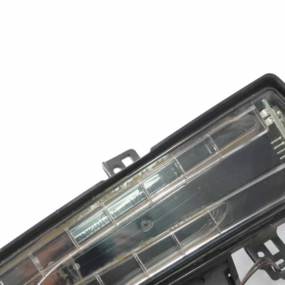 Lampe témoin de clignotant de rétroviseur gauche pour Mercedes W212 à propos du numéro de pièce A2129067201 Mercedes W212 Lampe témoin de clignotant de rétroviseur gauche - SKU A2129067201 - Numéro de pièce A2129067201