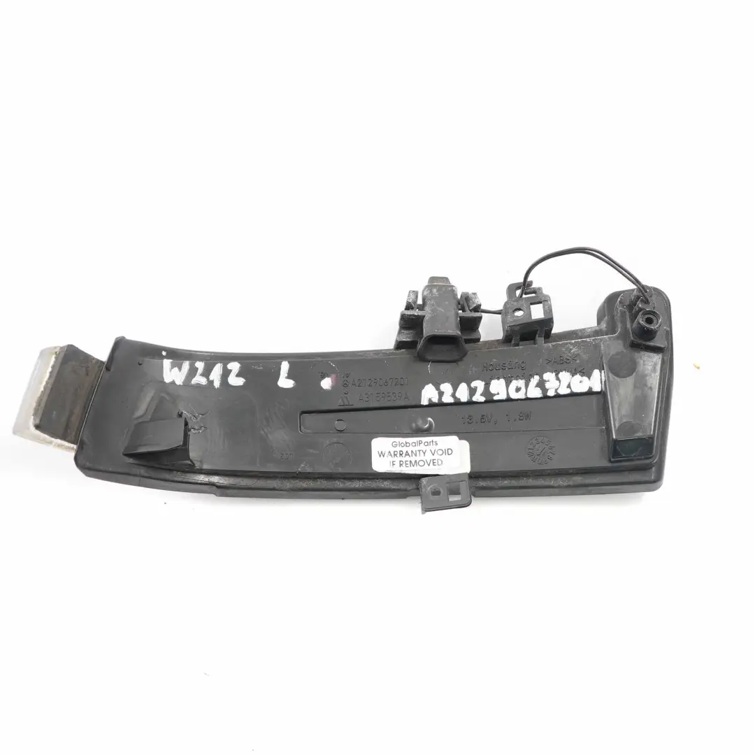 Espejo Luz Indicadora de Intermitente Izquierda para Mercedes W212 con número de pieza A2129067201 Mercedes W212 Espejo Luz Indicadora de Intermitente Izquierda - SKU A2129067201 - Número de pieza A2129067201