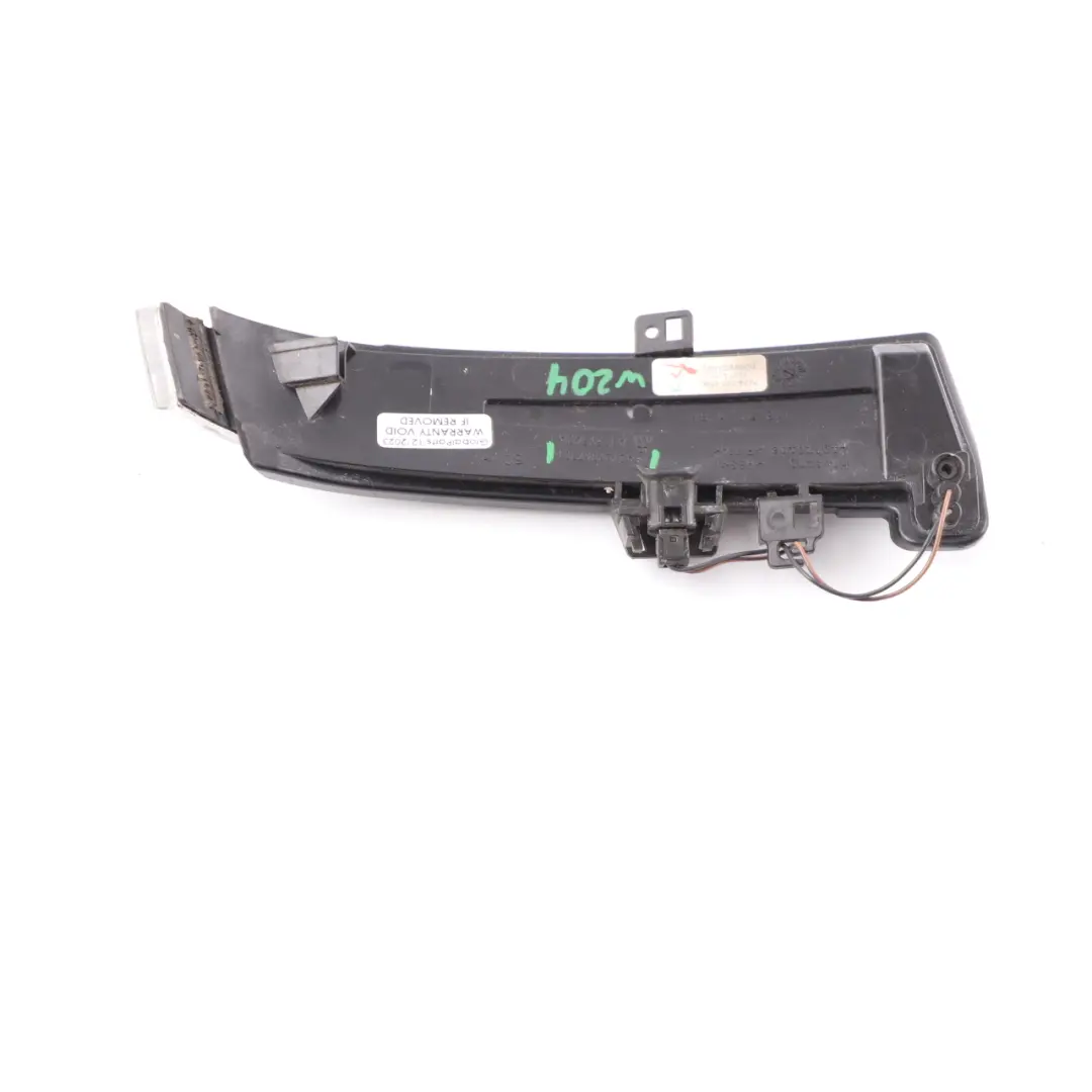 Indicatore direzione Mercedes W176 W212 Destra Segnale d'ala Lampada per con numero di parte A2129067301 Indicatore direzione Mercedes W176 W212 Destra Segnale d'ala Lampada - SKU A2129067301 - Numero di parte A2129067301