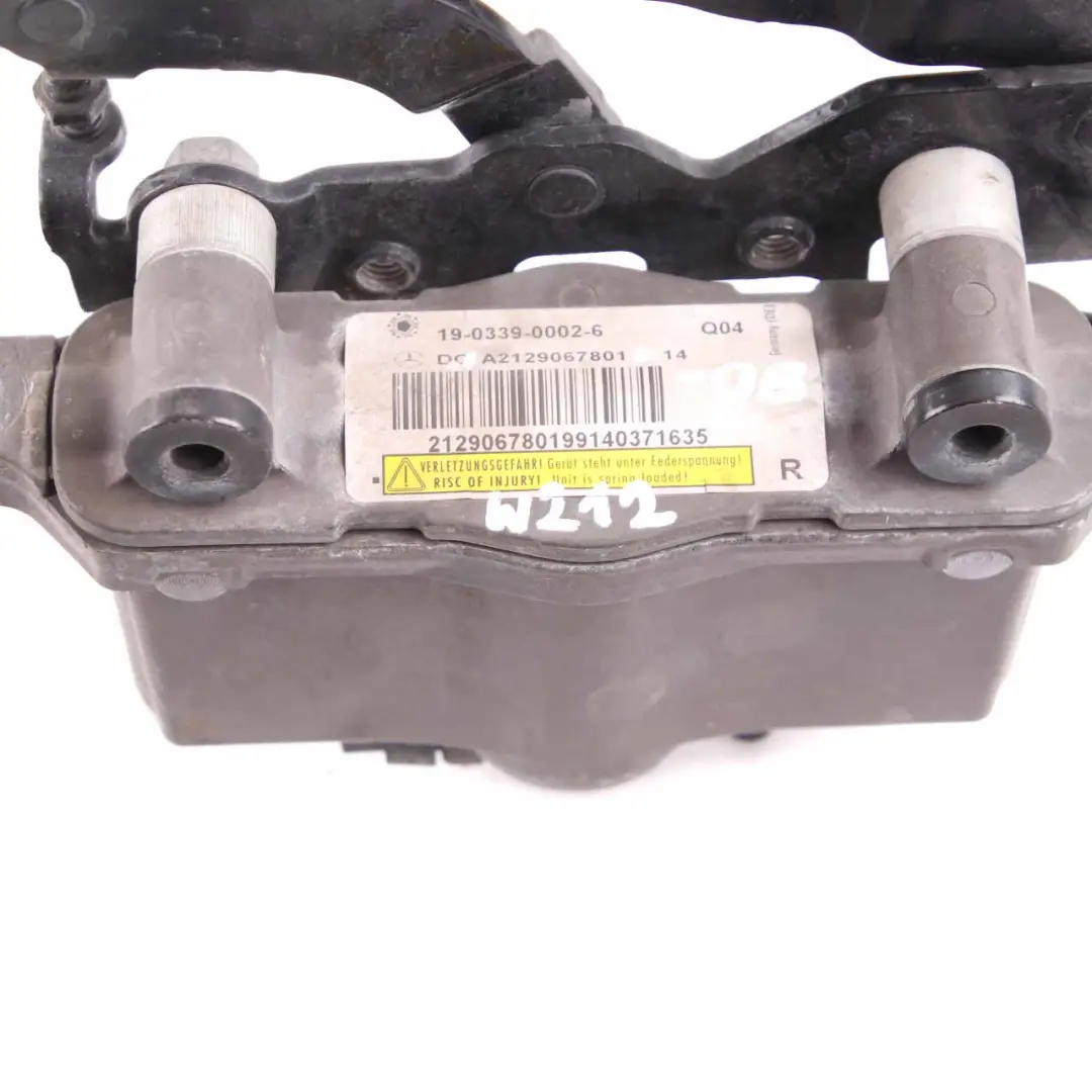 Bonnet Hinge Right O/S Pedestrian Protection Obsidian Black - 197 to Mercedes W212 with Part number A2129067801 Mercedes W212 Bonnet Hinge Right O/S Pedestrian Protection Obsidian Black - 197 - SKU A2129067801-OB - Part number A2129067801