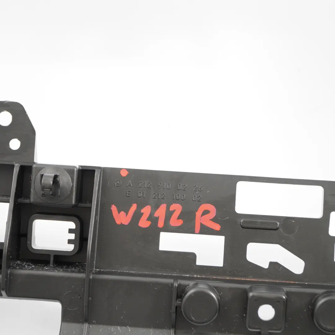 Soporte Asiento Delantero Derecho para Mercedes W212 con número de pieza A2129100226 Mercedes W212 Soporte Asiento Delantero Derecho - SKU A2129100226 - Número de pieza A2129100226