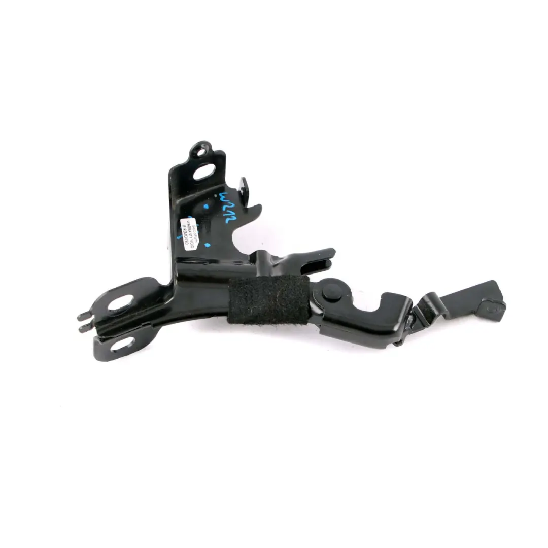 Halterung Hintere Rückenlehne für Mercedes W212 mit Teilenummer A2129200124 Mercedes W212 Halterung Hintere Rückenlehne - SKU A2129200124 - Teilenummer A2129200124