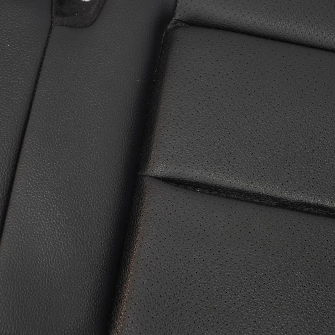 Rücksitzbank Bezug Kunstleder Schwarz für Mercedes W212 Limousine mit Teilenummer A2129208637 Mercedes W212 Limousine Rücksitzbank Bezug Kunstleder Schwarz - SKU A2129208637 - Teilenummer A2129208637