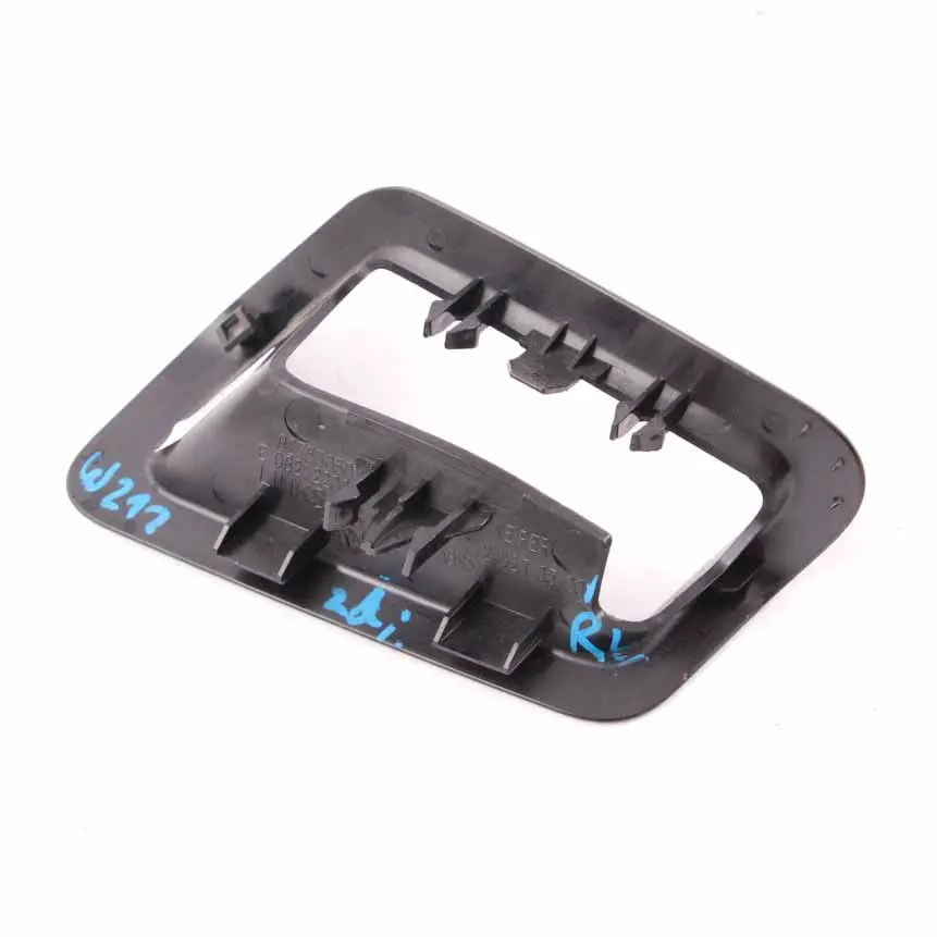 Mercedes W212 Trim Bloqueo asiento trasero izquierdo Marco Cubierta Negro - SKU A2129230300 - Número de pieza A2129230300