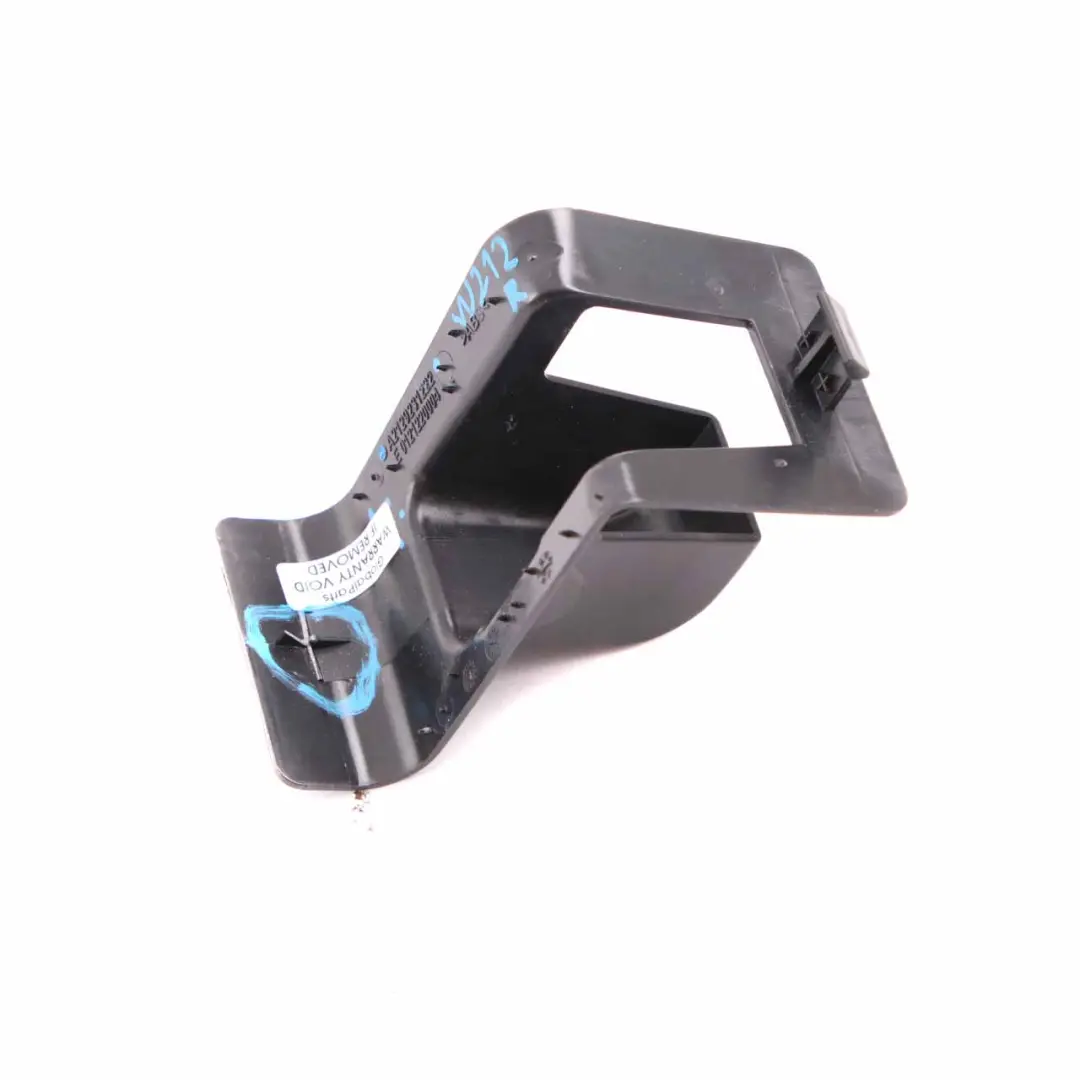 Mercedes W212 Cubierta Bloqueo Asiento Trasero Derecho Trim Negro - SKU A2129231222 - Número de pieza A2129231222