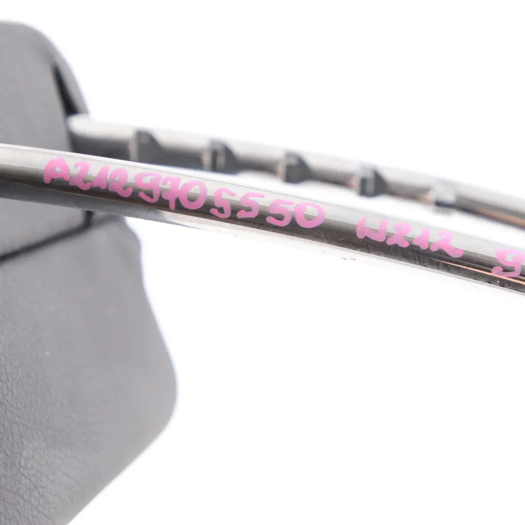 Appui-tête de siège arrière gauche droit cuir noir pour Mercedes W212 à propos du numéro de pièce A2129705550 Mercedes W212 Appui-tête de siège arrière gauche droit cuir noir - SKU A2129705550 - Numéro de pièce A2129705550