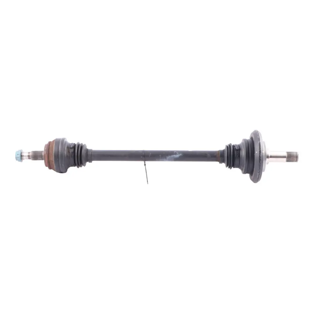 Albero di trasmissione asse posteriore destro OM654 per Mercedes W213 con numero di parte A2133502611 Mercedes W213 Albero di trasmissione asse posteriore destro OM654 - SKU A2133502611 - Numero di parte A2133502611