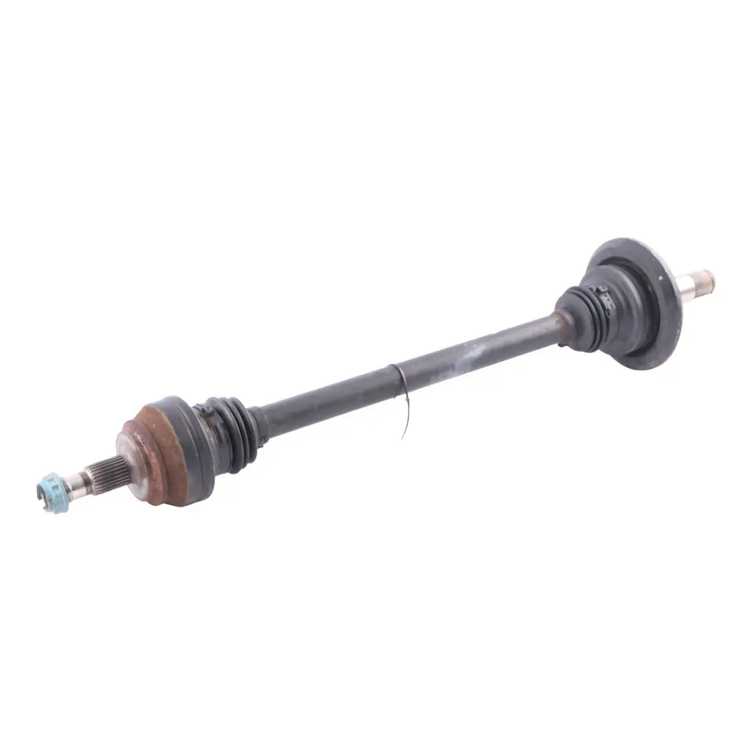 Albero di trasmissione asse posteriore destro OM654 per Mercedes W213 con numero di parte A2133502611 Mercedes W213 Albero di trasmissione asse posteriore destro OM654 - SKU A2133502611 - Numero di parte A2133502611