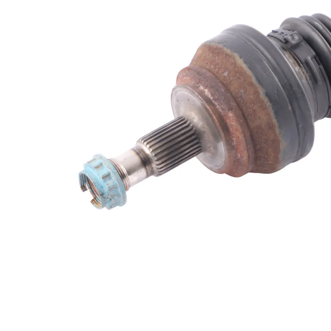 Albero di trasmissione asse posteriore destro OM654 per Mercedes W213 con numero di parte A2133502611 Mercedes W213 Albero di trasmissione asse posteriore destro OM654 - SKU A2133502611 - Numero di parte A2133502611
