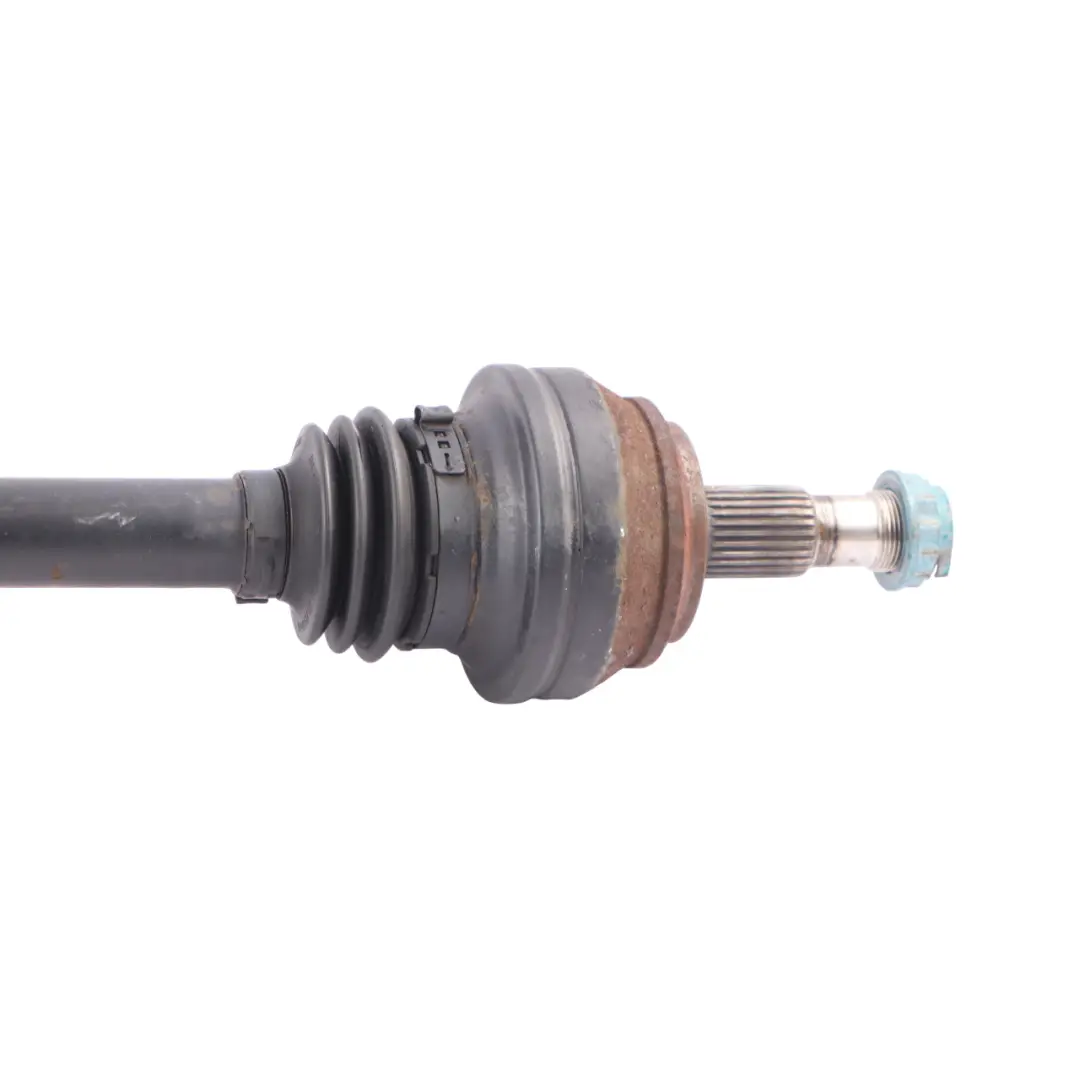 Albero di trasmissione asse posteriore destro OM654 per Mercedes W213 con numero di parte A2133502611 Mercedes W213 Albero di trasmissione asse posteriore destro OM654 - SKU A2133502611 - Numero di parte A2133502611