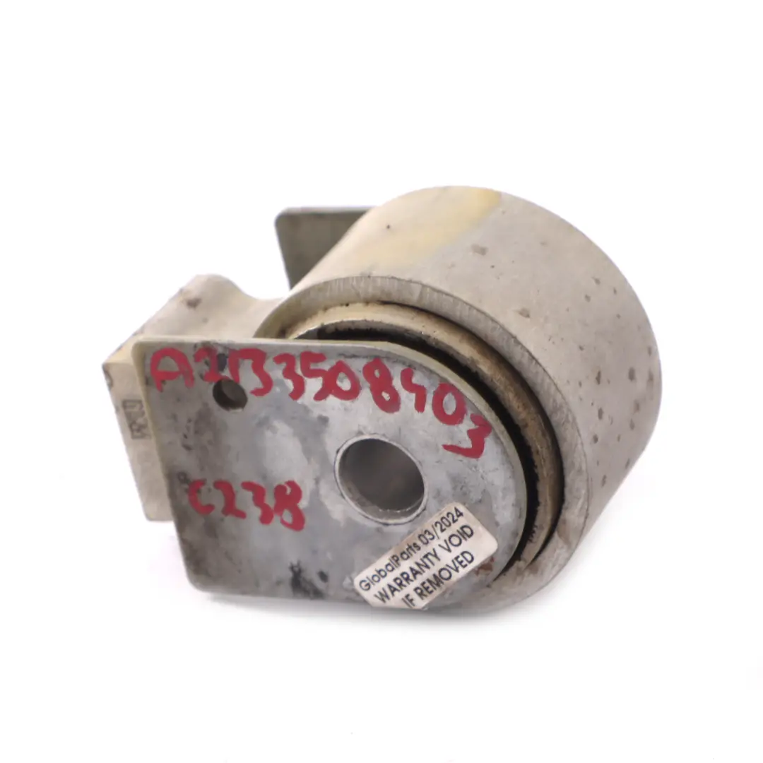 Antivibrante Mercedes W213 C238 Supporto differenziale posteriore per con numero di parte A2133508403 Antivibrante Mercedes W213 C238 Supporto differenziale posteriore - SKU A2133508403 - Numero di parte A2133508403