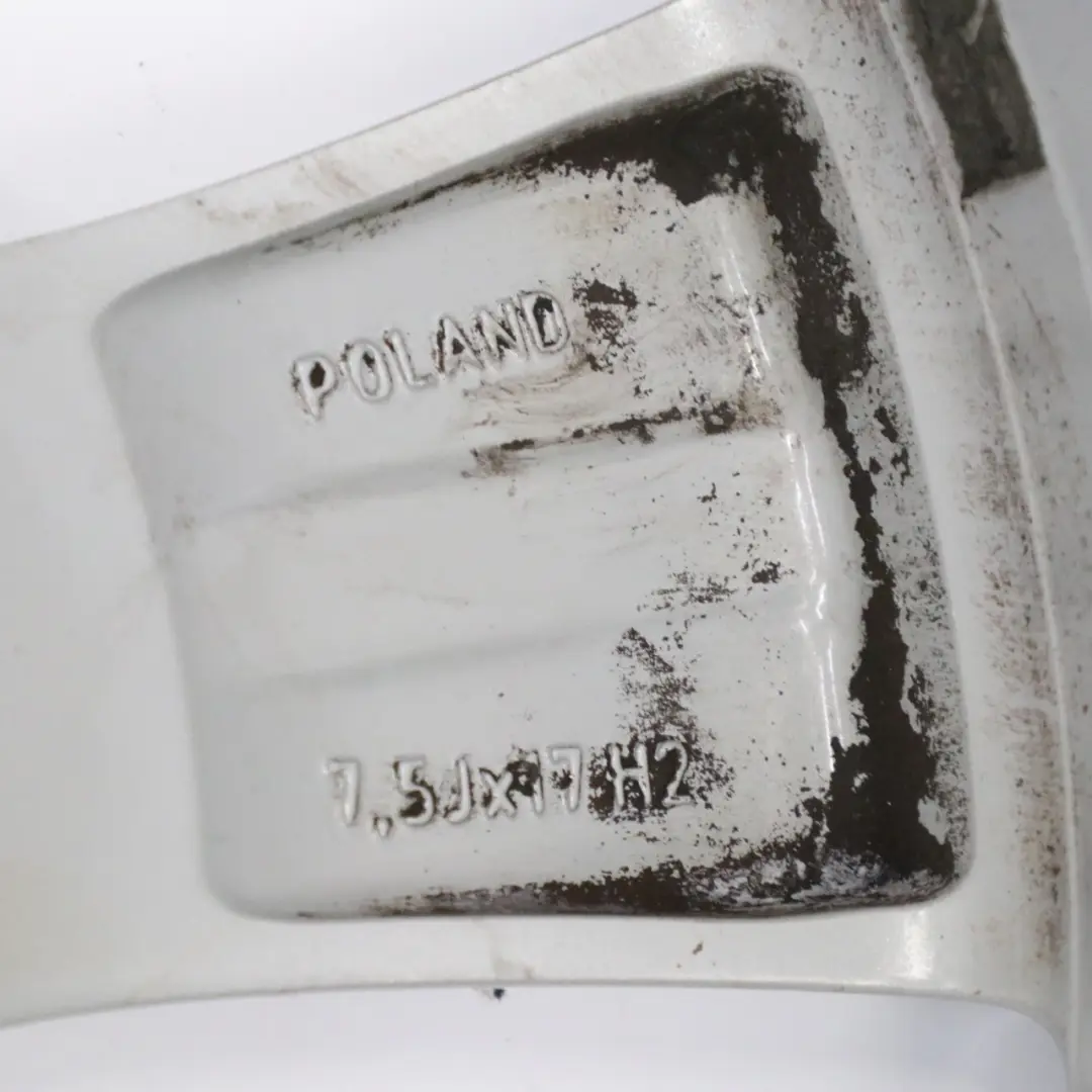 Leichtmetallfelge 5-Speichen 17" 7,5J ET:40 für Mercedes W213 mit Teilenummer A2134011200 Mercedes W213 Leichtmetallfelge 5-Speichen 17" 7,5J ET:40 - SKU A2134011200-2 - Teilenummer A2134011200