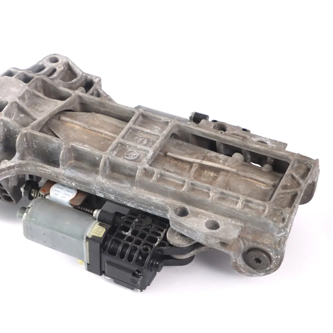 Kolumna Kierownicza 4Matic Elektryczna Regulacja do Mercedes W213 o numerze A2134608300 Mercedes W213 Kolumna Kierownicza 4Matic Elektryczna Regulacja - SKU A2134608300 - Numer Części A2134608300